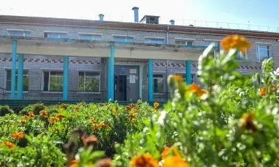 На летние ремонты школ потрачено 1,5 млрд рублей, заявил Василий Орлов