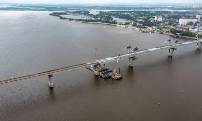 Новый мост через Зею состыковали с двух берегов в Благовещенске