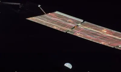 Восходящую Землю снял космический корабль