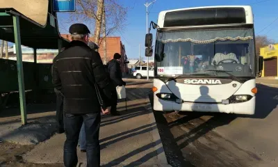 Автобус наехал на пенсионера, переходившего дорогу в Благовещенске