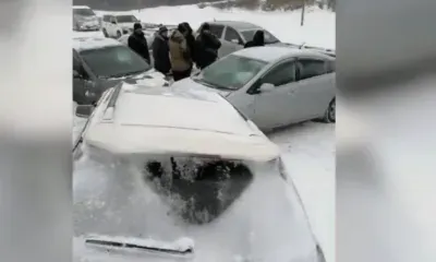 Метровые сугробы, массовые ДТП: Владивосток во власти снежного апокалипсиса