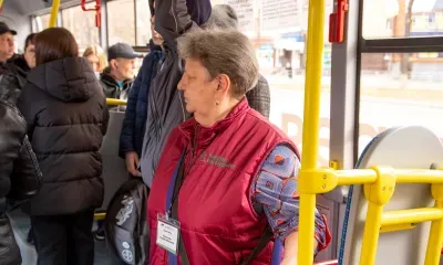 Водители и кондукторы автобусов Благовещенска переоделись в единую форму