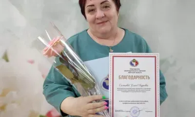 Награду получила амурская художница, рисующая пластилином портреты политиков