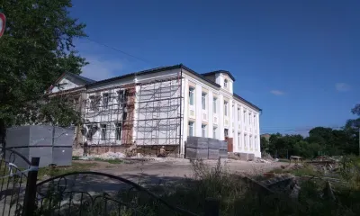 К зиме впервые за 70 лет масштабно отремонтируют школу поселка Прогресс