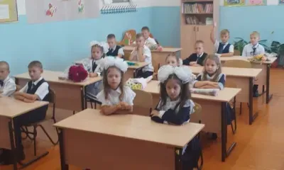 Сотрудники ЗабЖД и транспортной полиции провели урок безопасности для амурских школьников в День знаний 