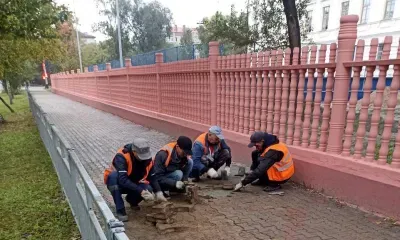 Просевшую тротуарную плитку заменили в Благовещенске