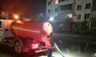 Воду с улиц Благовещенска после сильных дождей откачивает ГСТК