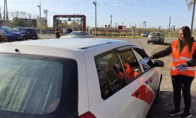 Работники ЗабЖД призвали водителей Белогорска быть бдительными при пересечении переездов