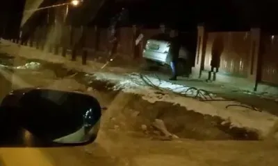 Полиция на месте ДТП задержала водителя, въехавшего в забор монастыря в Тынде