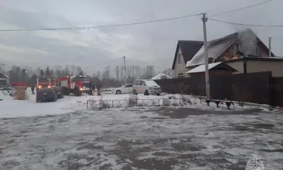 Баня загорелась на частном подворье в Благовещенске