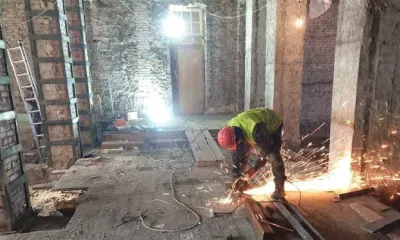 В историческом здании Благовещенска восстанавливают кирпичную кладку