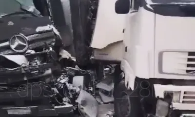 Иностранные фуры жестко столкнулись на гололеде в Амурской области