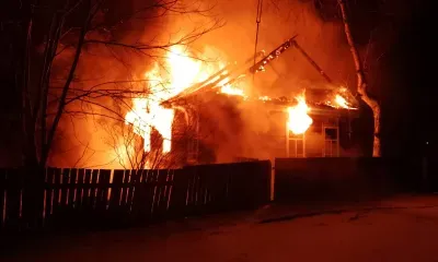 Многодетная семья в Приамурье покинула свой дом через горящую веранду