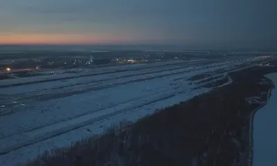 Первый самолет приземлился на новую полосу аэропорта Благовещенск
