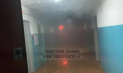 65 человек эвакуированы из задымленного общежития в Благовещенске