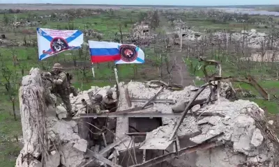 Морпехи ТОФ подняли флаг РФ в освобожденной Новомихайловке