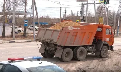 На машины с ненакрытыми грузами пожаловались жители Амурской области
