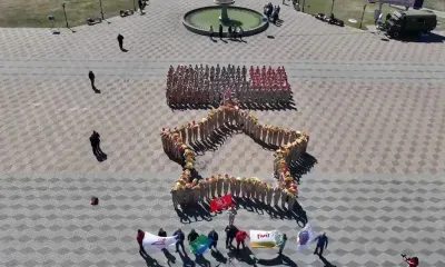 Жители Белогорска выстроились в "Звезду Героя"