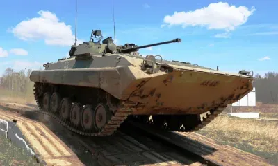 Экипажи БМП поразили мишени на полигоне в Амурской области