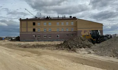 Депутат Госдумы проверил строительство школы в Благовещенском округе