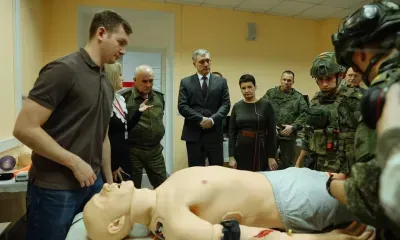 Василий Орлов побывал на занятии для курсантов ДВОКУ по оказании первой помощи