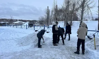 Школу освободили из снежного плена в Амурской области
