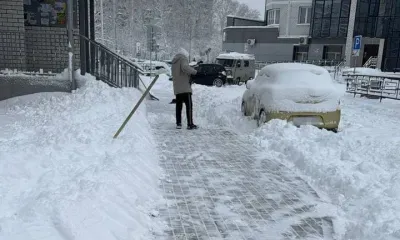 На уборку снега во дворах Благовещенска вышли 600 дворников
