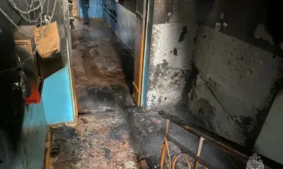 Горел диван: едкий дым заполнил подъезд дома в Белогорске