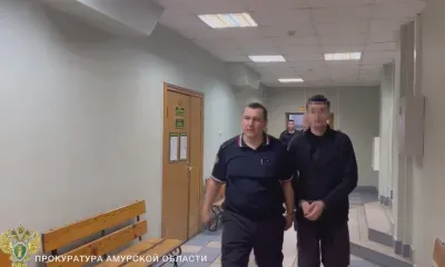 Житель Благовещенска устроился в полицию и совершил два преступления