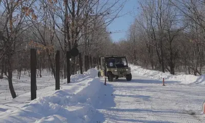 Вождение мотовездеходов осваивают младшие офицеры ВВО 