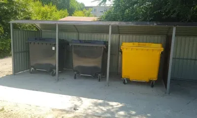 Современные евроконтейнеры установили во дворах Благовещенска