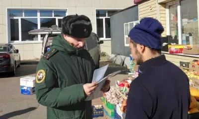Экс-мигрантов привели в военкомат Благовещенска