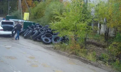 Водитель оставил покрышки на площадке для ТКО в селе Чигири и был оштрафован