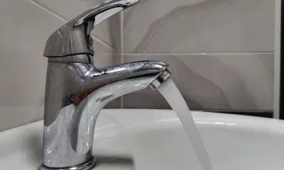 Четвертый порыв устраняют на водоводе, питающем поселок в Благовещенске