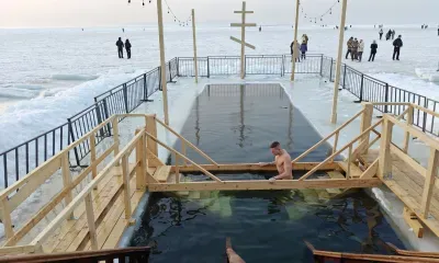 Крещенская вода: ее аномалии и почему она долго не портится