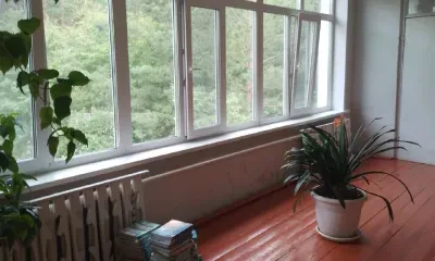 Масштабная замена окон в образовательных учреждениях продолжится в Амурской области