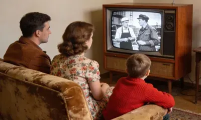 Тест про СССР: узнаете ли вы легендарных артистов советской эпохи? Проверьте, сможете ли вы назвать всех 10 звезд по фото