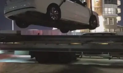 В Благовещенске эвакуировали автомобили, долго стоявшие на парковке