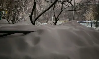 Город в снегу: как Благовещенск устраняет последствия рекордных снегопадов