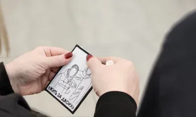 Необычные шевроны вручили к 8 Марта мамам и женам погибших на СВО амурчан