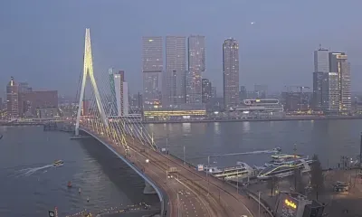 Крупный метеорит взорвался в небе над Европой