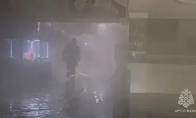 В Благовещенске на пожар в "Амурской ярмарке" выехали более 30 огнеборцев