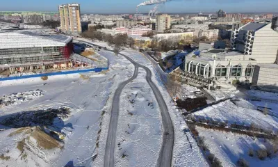 Дорожники продолжили работы после зимы на километровом участке в Благовещенске