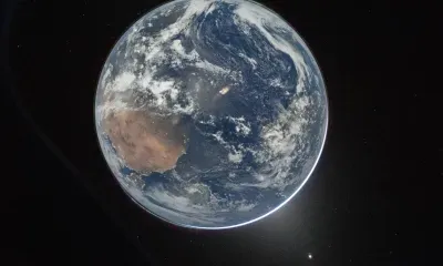 Первые за полвека фото Земли из глубокого космоса сделали астронавты НАСА по пути к Луне
