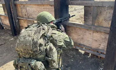 Бойцы, впервые заключившие контракт, проходят интенсивные тренировки по штурму и борьбе с дронами