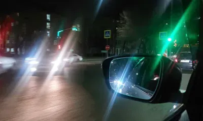 Водитель наехал на женщину, переходившую дорогу в неустановленном месте