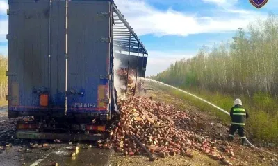 Огонь вспыхнул в полуприцепе грузовика в Магдагачинском районе