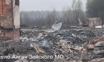 Огонь от одного дома распространился на шесть зданий в Зейском округе