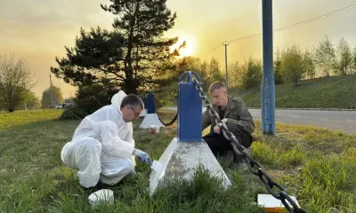 «Морские» столбики по периметру поселка Талакан обновили активисты