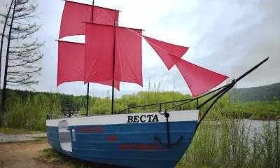  «Алые паруса» появились на городском пляже в Тынде